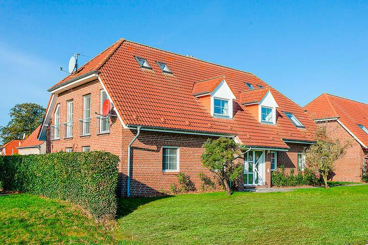 Ferienwohnung für 4 Personen, mit Balkon und Terrasse in Zingst