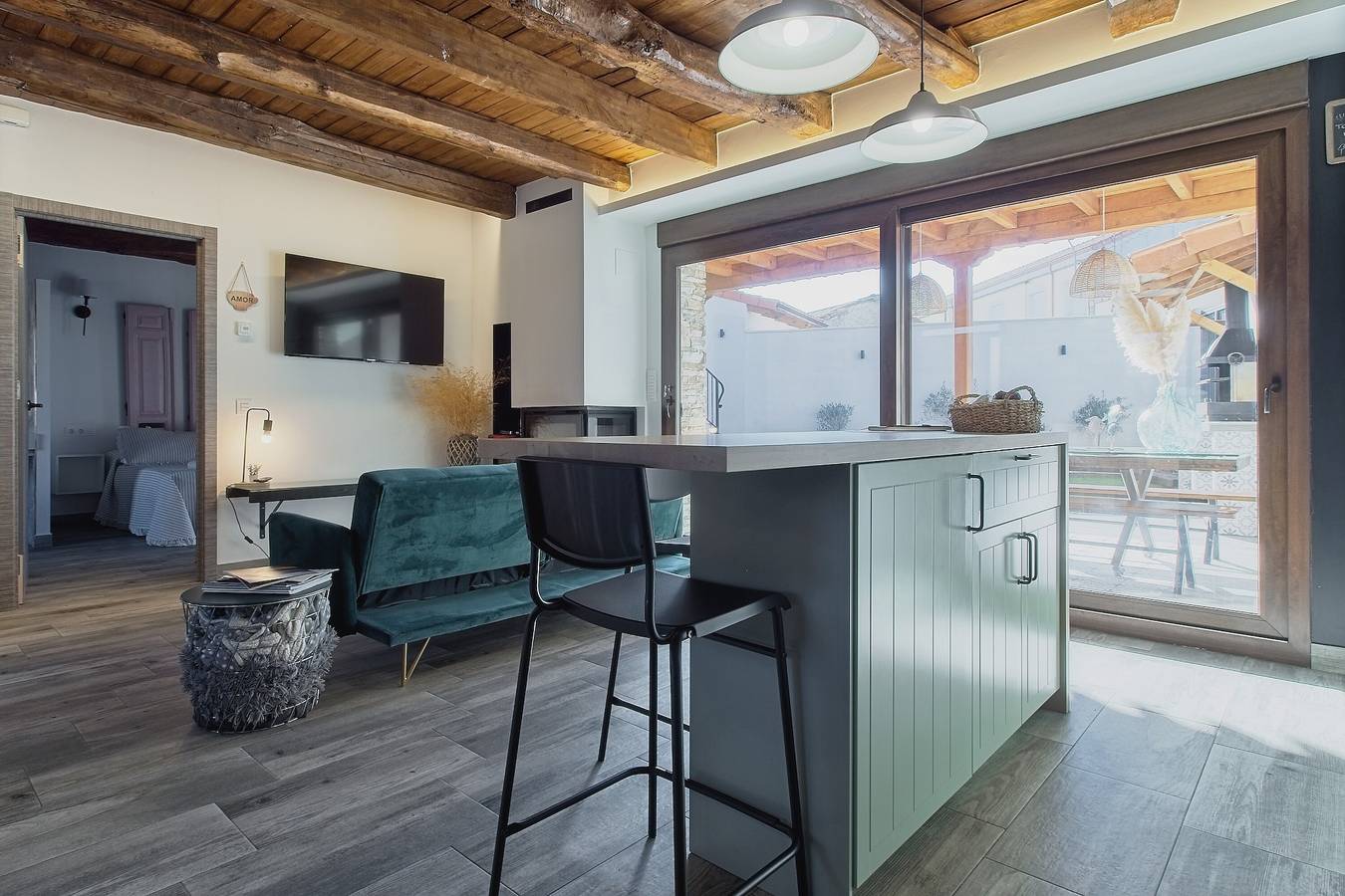 Holiday Home 'Con Encanto' with Private Garden, Balcony and Wi-Fi in San Justo de la Vega, León Region