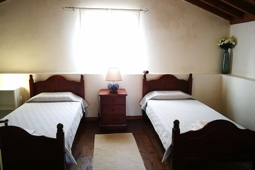 Lusihomes 4 Schlafzimmer Ginetes in São Miguel Island, Ginetes