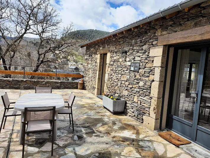 Gîte for 4 people, with pool and terrace as well as hot tub, with pets - 1