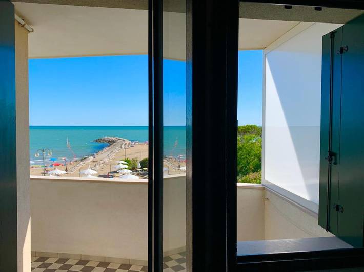 Apartament wakacyjny dla 3 osób, z Balkon i Taras oraz Ogród i Basen w Cavallino