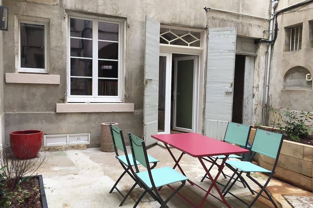 Entire apartment, La Sérénité du Couvent in the historic center of Valence in Valence, Valence region