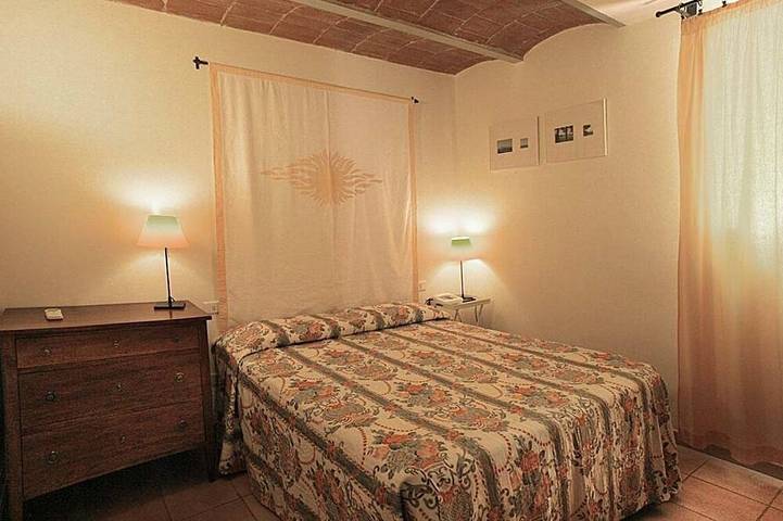 Apartamento entero, Granaio Apartment - 2 bedrooms + 2 bathrooms in Sarteano, Chianti