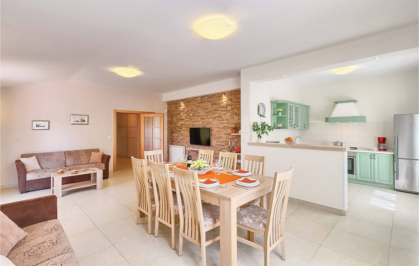 Casa de vacaciones para 13 personas con terraza in Valbandon, Costa sur de Istria