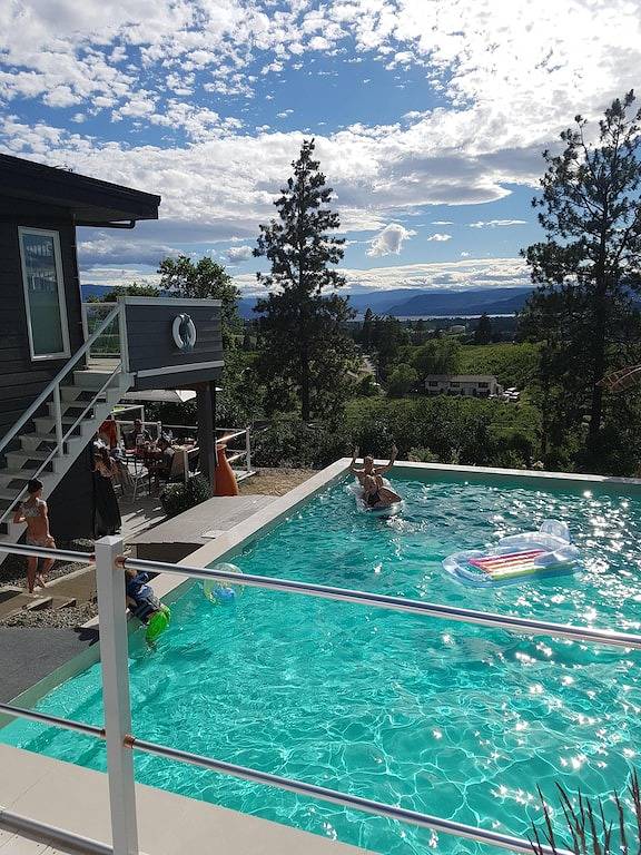 Location de vacances pour 7 personnes, avec jacuzzi à Kelowna - 2
