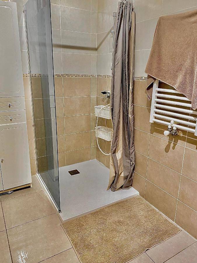 Gîte pour 4 personnes, avec terrasse à La Farlède - 4