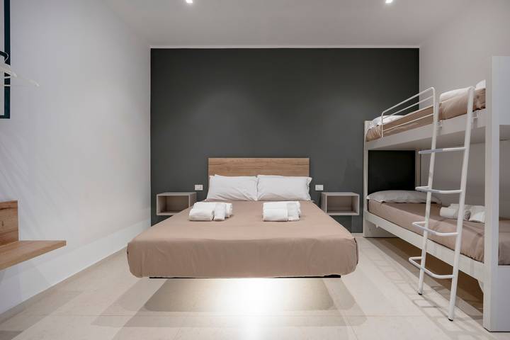 Gîte pour 4 personnes, avec balcon, adapté aux familles à Conversano - 3