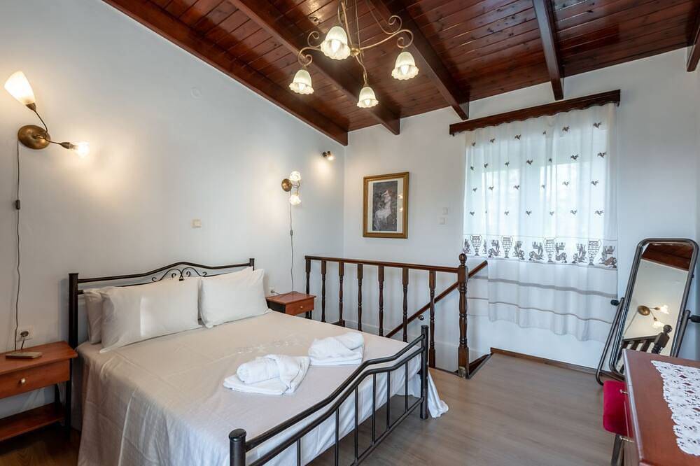 Hel leilighet, Cretan comfortable house in Kato Stalos, Agia Marina