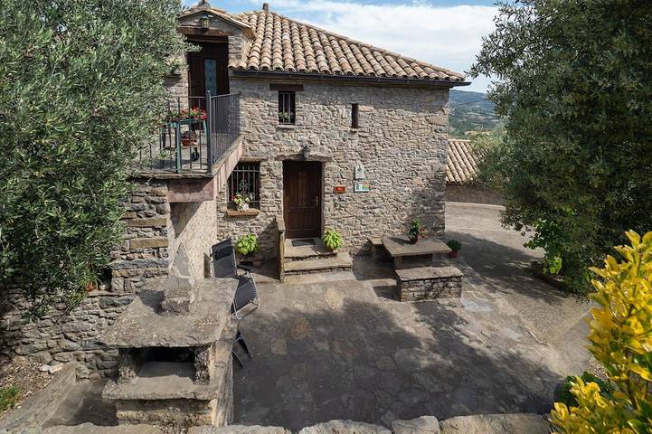 Gîte pour 6 personnes, avec Terrasse et Jardin