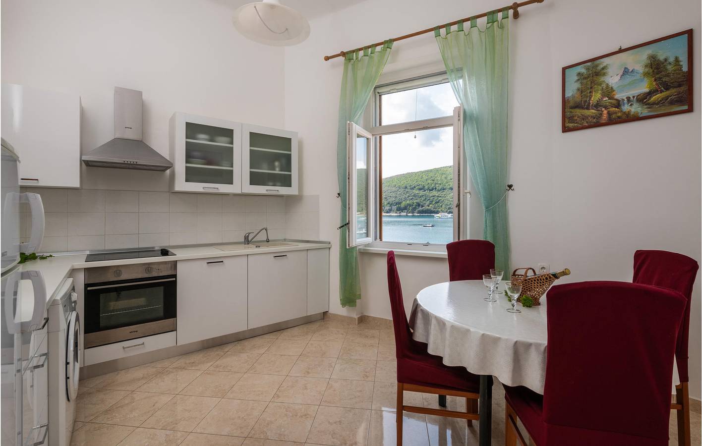 Appartement de vacances entier, Charmant appartement avec vue sur la mer, terrasse, Wi-Fi et parking - À 200 m de la plage in Rabac, Labin-Rabac
