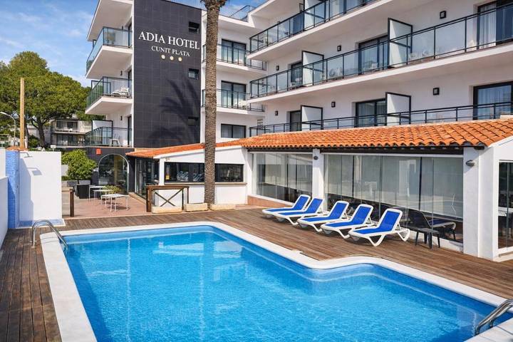 Hotel para 2 personas, con piscina y terraza - 1