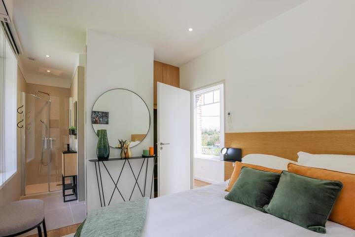 Location de vacances pour 12 personnes, avec jacuzzi et jardin à Preures - 2