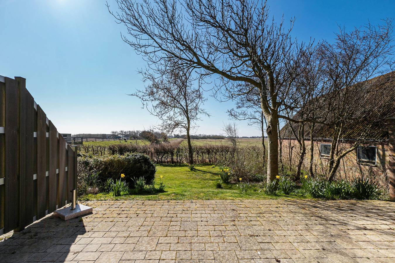 Entire apartment, Apartment '3_fewo Steuerbord' with Shared Garden and Wi-Fi in Pellworm, North Frisian Islands