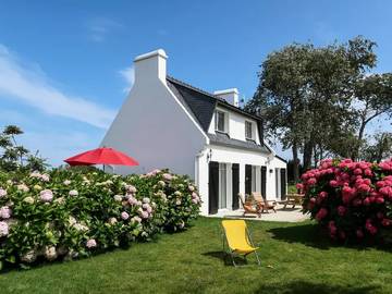 Location de vacances pour 4 personnes, avec jardin à Lampaul-Ploudalmézeau