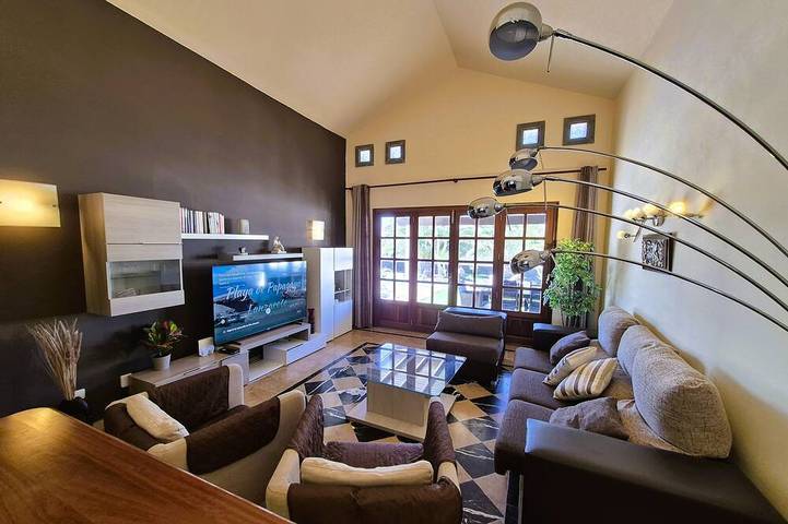 Ligthouse, private heated pool, Prime video, wifi, bbq, ping pong, etc. in Montaña Roja, Yaiza