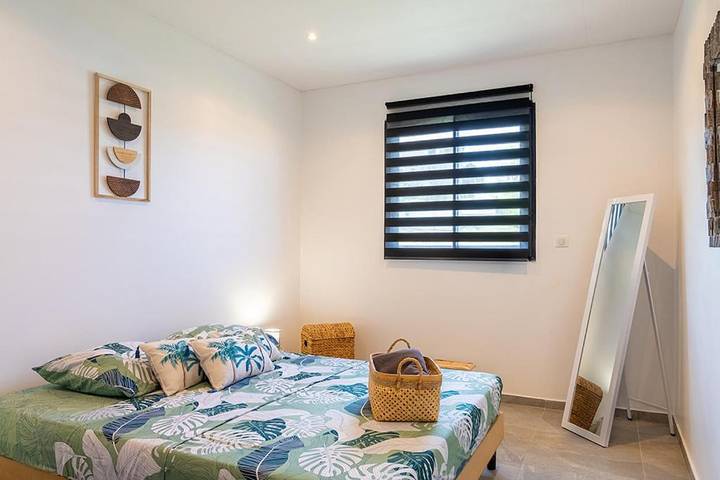 Location de vacances pour 5 personnes, avec vue ainsi que jardin et piscine à Case-Pilote - 4