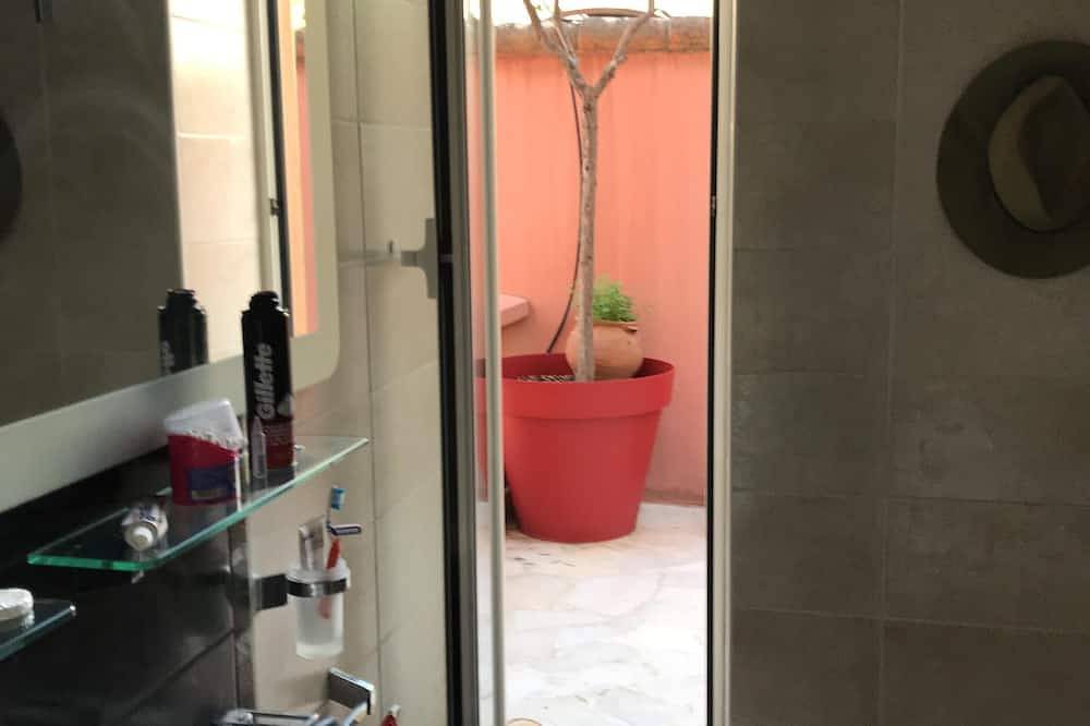 Villa Zu Vermieten (nahe der Stadt und dem Strand mit Schwimmbad und Grill in Menton, Nizza und Umgebung