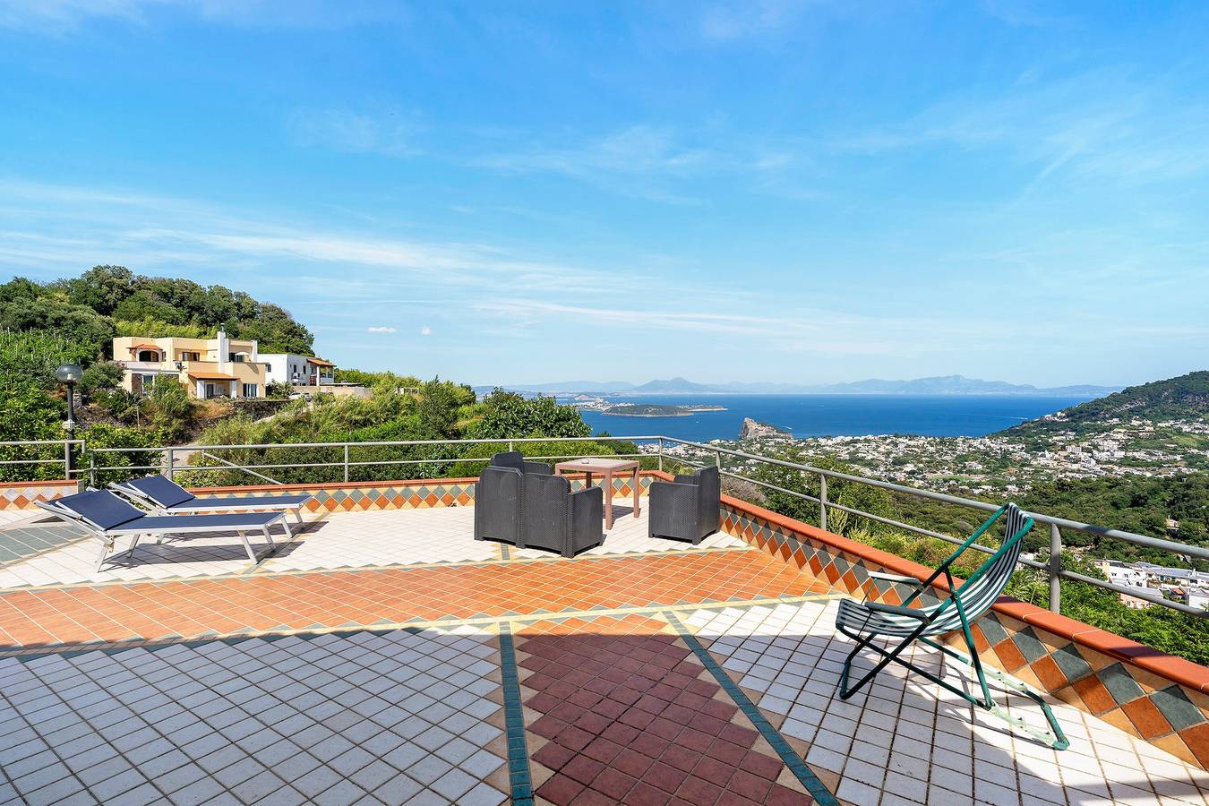 Appartamento intero, Appartamento 'Casa Grande con Terrazza Vista Mare' con Vista Mare, Terrazza Privata e Wi-Fi in Barano d'Ischia, Ischia