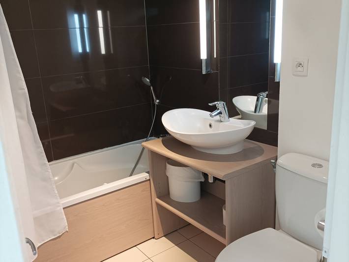Gîte pour 4 personnes, avec terrasse et piscine ainsi que vue et sauna, animaux acceptés à Jausiers - 3