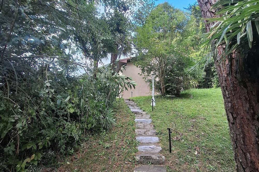 Casa Salvia: Lakeside Retreat with Stunning Mountain Views in Idro, Gardasee-Berge