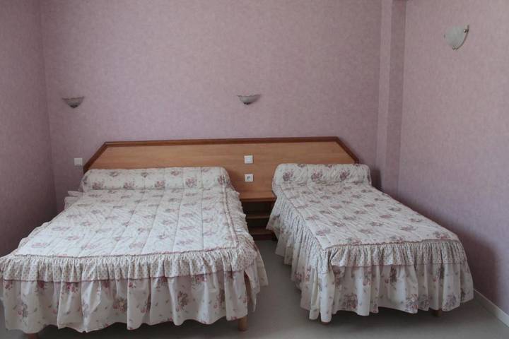 Hôtel pour 3 personnes à Peyrouse - 3