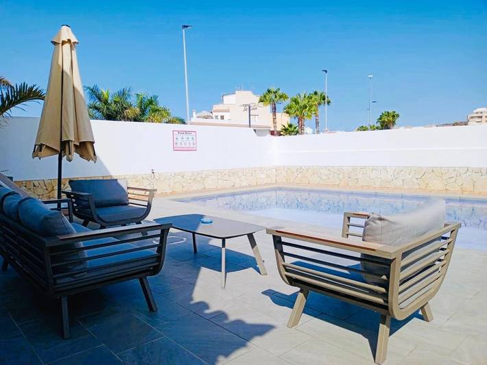 Location de vacances pour 5 personnes, avec terrasse et piscine dans La Caleta - 3