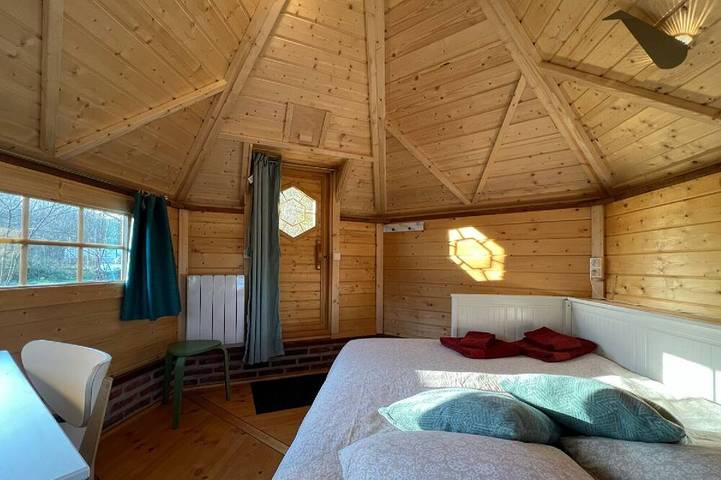 Location de vacances pour 2 personnes, avec Jardin et Piscine à Saint-Usuge - 2