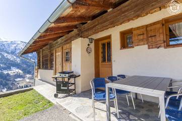 Chalet pour 6 personnes, avec terrasse, animaux acceptés à Hauteluce