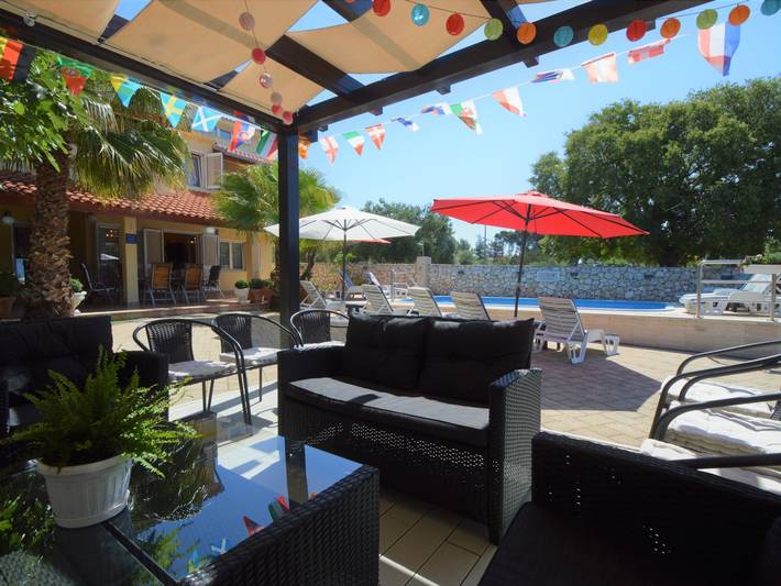 Gîte pour 7 personnes, avec terrasse et jardin à Tribunj - 4