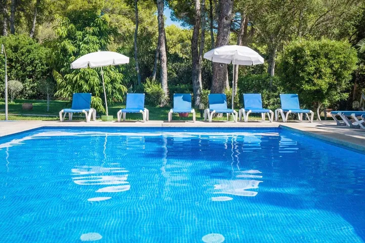 Appart’hôtel pour 2 personnes, avec vue ainsi que jardin et piscine - 1