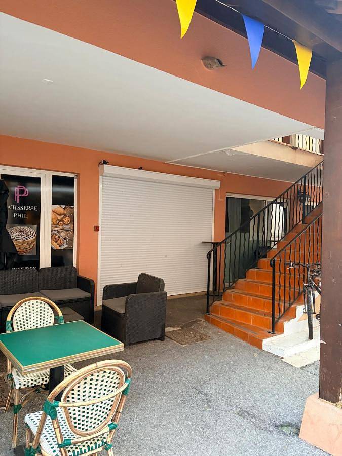 Gîte pour 4 personnes, avec jardin et sauna ainsi que piscine et jacuzzi dans Gare Du Dramont - 3