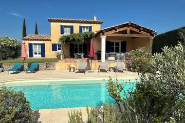 Cottage pour 6 personnes, avec jardin et terrasse à Séguret