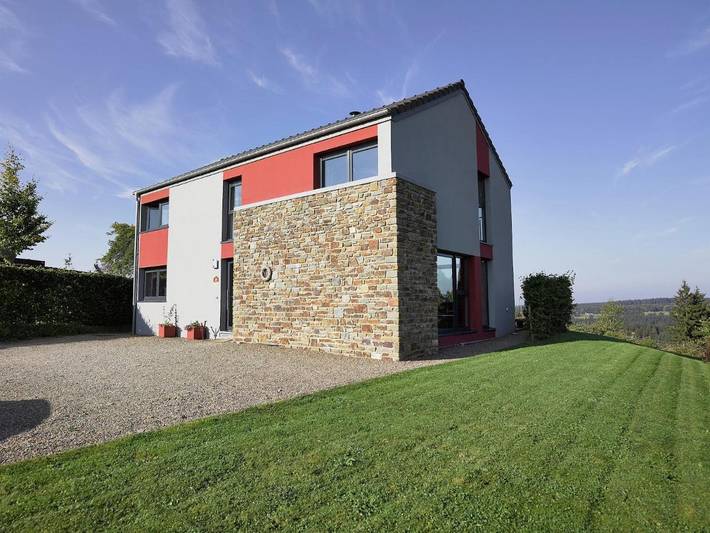 Location de vacances pour 9 personnes, avec jardin et sauna, animaux acceptés dans Sourbrodt