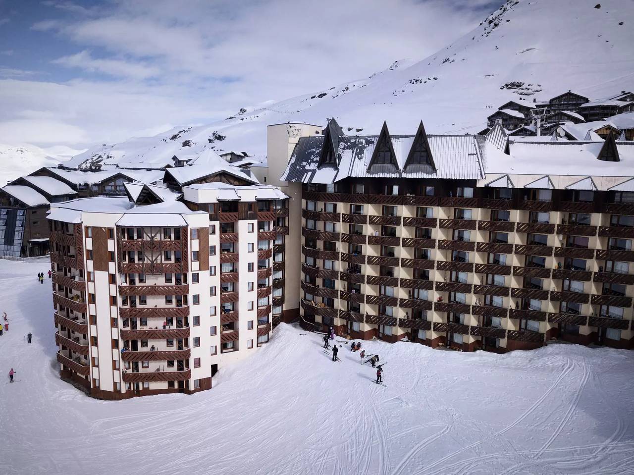 Entire studio, Val Thorens Studio Cabine 4 Staff And With Direct Access To Pistes in Val Thorens, Les Trois Vallées