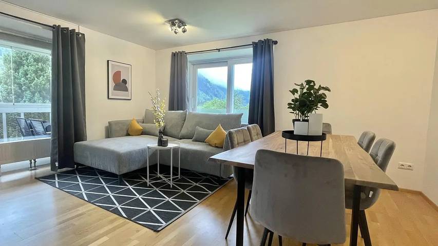 Ferienwohnung für 6 Personen, mit Balkon und Terrasse in Bludenz