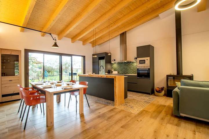 Location de vacances pour 6 personnes, avec balcon à Camós