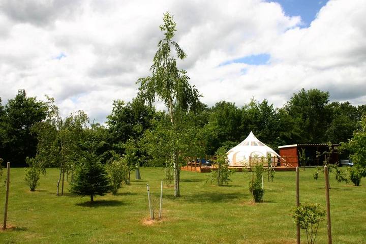 Gîte pour 4 personnes, avec jardin ainsi que piscine et vue, animaux acceptés à Saint-Jory-de-Chalais - 4