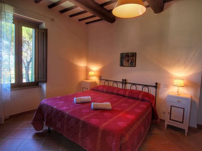 Gîte pour 5 personnes, avec terrasse ainsi que jacuzzi et piscine, animaux acceptés à Gualdo Cattaneo - 4