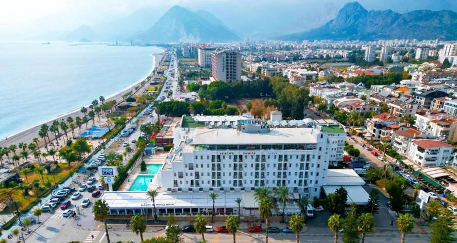 Hôtel pour 4 personnes, avec sauna et piscine ainsi que vue et balcon - 1