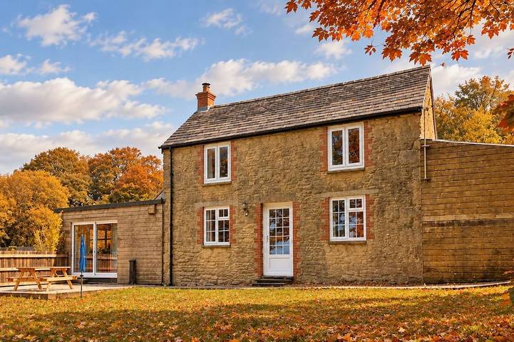 Cottage für 4 Personen, mit Whirlpool und Terrasse sowie Garten und Sauna in Advent