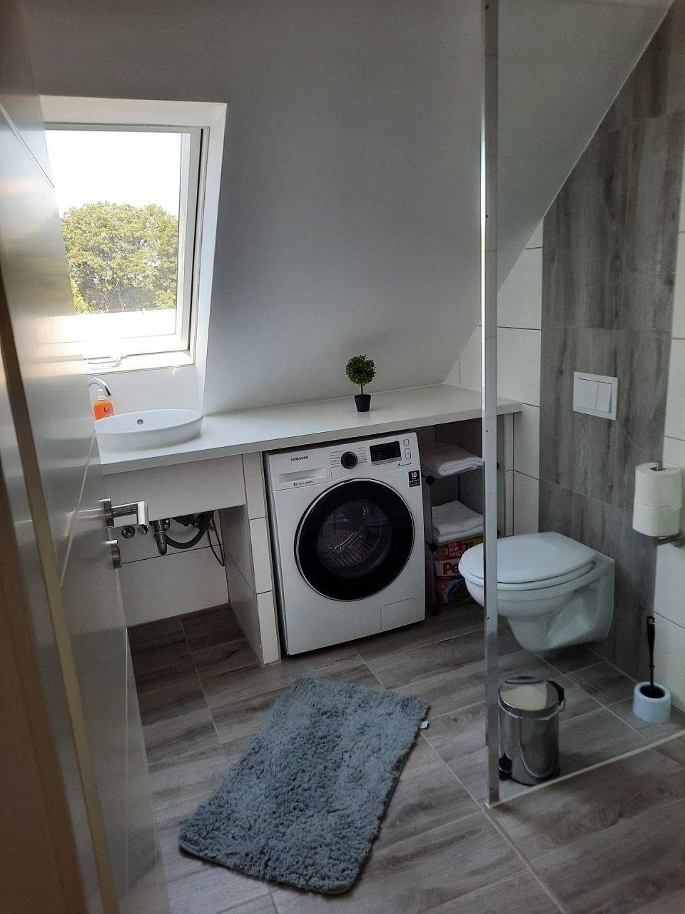 Ganze Ferienwohnung, Villa Mariensiel 2.Og li in Sande, Südliche Nordseeküste