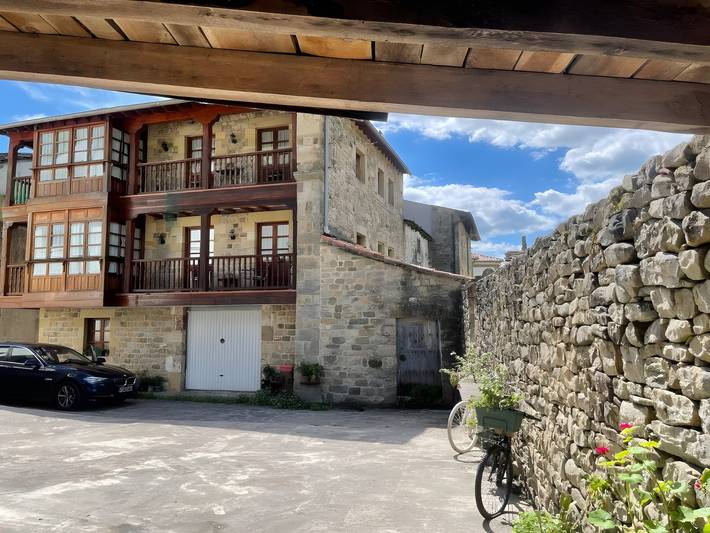 Ganze Wohnung, Ferienwohnung 'La Vieja Panadería 1' in Vega de Pas, Cordillera Cantábrica