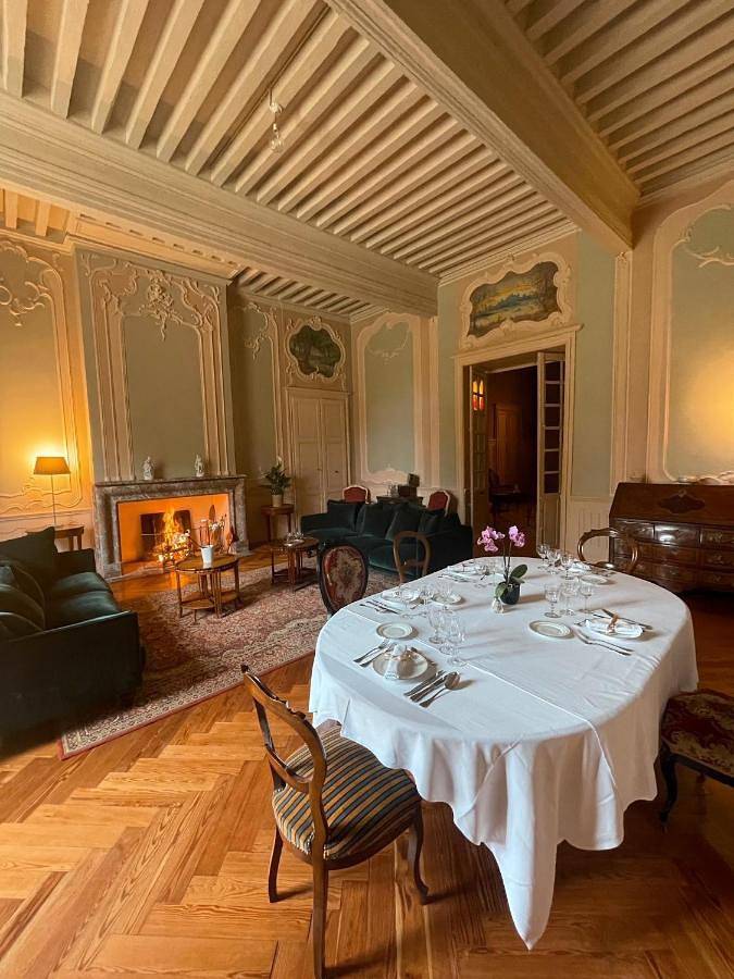 Six-Bedroom House in Frouzins, Toulouse et ses environs