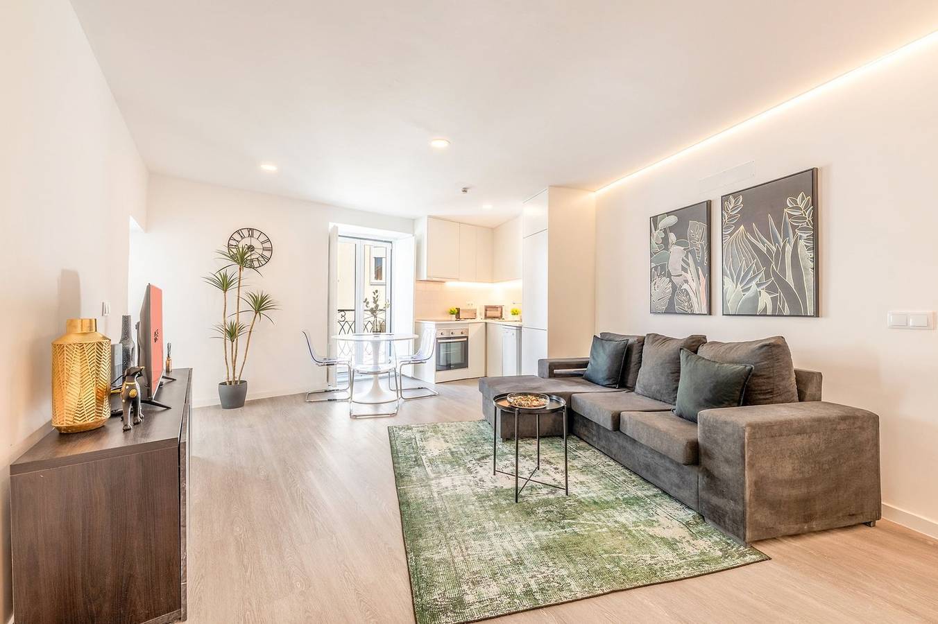 Holiday apartment in Lisbon from £172 per night