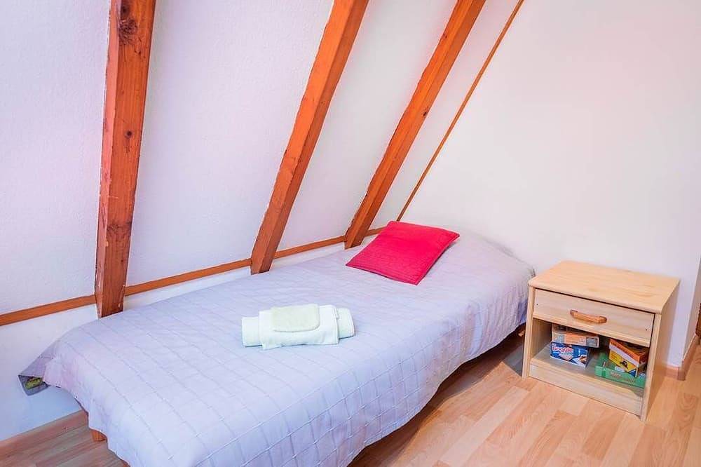 Pavillon Pinot Noir (Cottage) with terrace and parking in Kaysersberg, Parc naturel régional des Ballons des Vosges