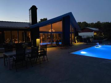 Ferienhaus für 9 Personen, mit Garten und Pool sowie Sauna und Whirlpool in Halmstad