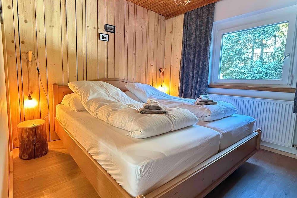 Ganze Wohnung, Chalet style apartment mountain view in the middle of the National Park in Mallnitz, Lieser-Maltatal