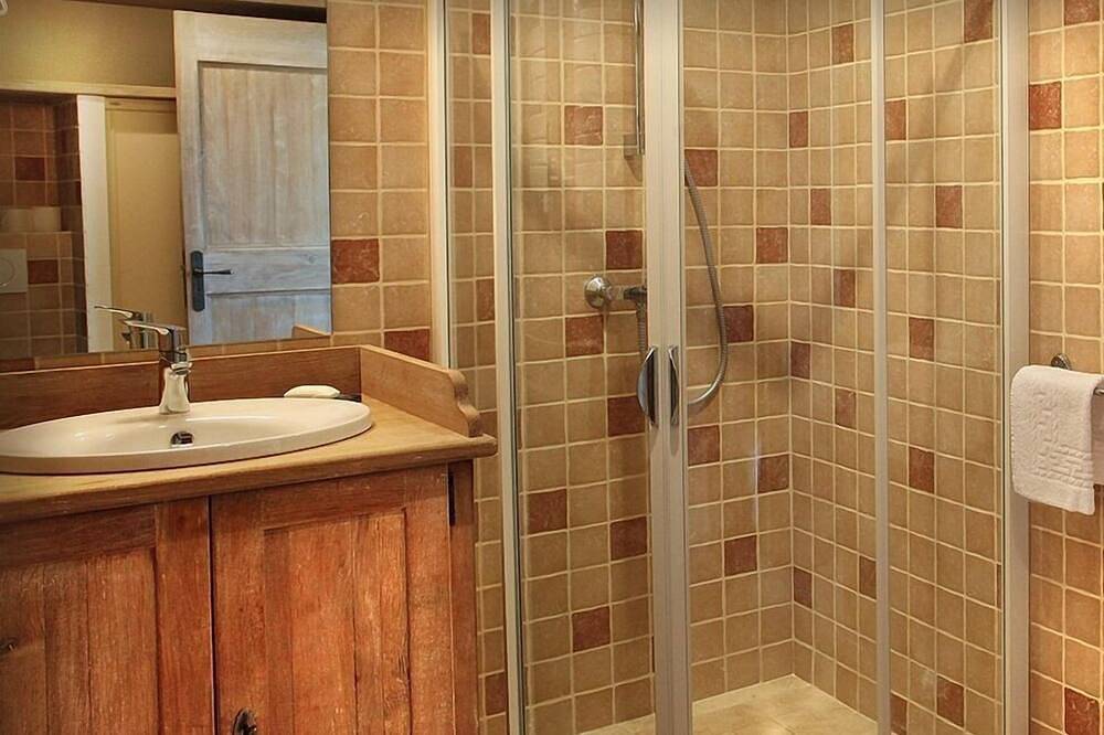 Apartamento entero, Apartamento-Superior-Baño privado con ducha-Vue rivière in Beynac-et-Cazenac, Périgord Noir