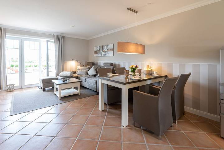 Ganze Wohnung, Moderne 3-Zimmer Ferienwohnung auf ca. 84 m² Wohnfläche, für bis zu 4 Personen in Wenningstedt, Sylt