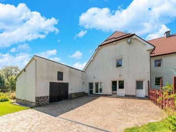 Gîte pour 10 personnes, avec jardin et terrasse à Elsenborn